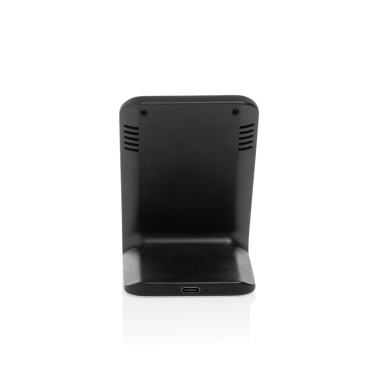 Logotrade werbemittel das Foto: VoltPerch 15W magnetischer Wireless Charger aus RCS rec. ABS