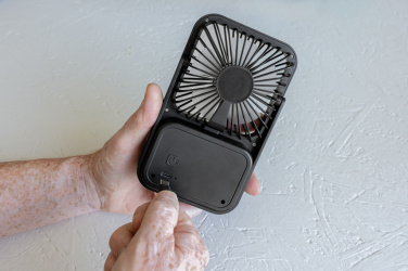 Logotrade Logogeschenke das Foto: Aervina wiederaufladbarer Tischventilator aus RCS rec. ABS