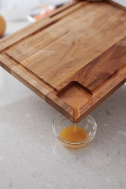 Logo trade promotional gift photo of: VINGA Buscot Utility Cutting Board