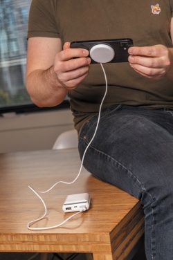 Logotrade promotional merchandise photo of: 5W magnetic wireless charger