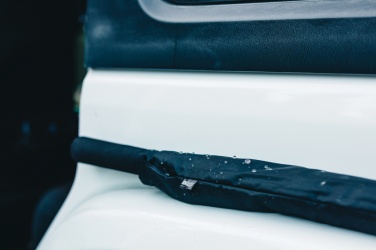 Logotrade promotional products photo of: Swiss Peak Aware™ Ultra-light manual 25” Alu umbrella