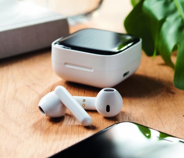 Logotrade corporate gift image of: TWS earbuds with solar charger