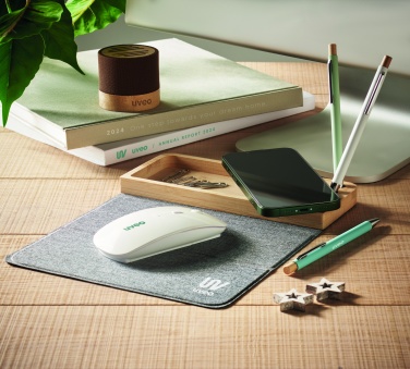 Logo trade promotional giveaways image of: Wireless charger in bamboo 15W