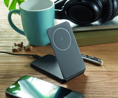 Logo trade business gift photo of: Foldable magnetic charger 15W