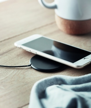 Logo trade promotional gifts picture of: Magnetic wireless charger 10W