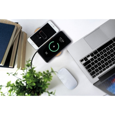 Logo trade business gifts image of: Charging station NASSAU