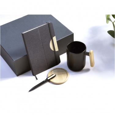 Logo trade ärikingituse pilt: Kinkekomplekt Laura A5 märkmiku, pastaka ja kruusiga