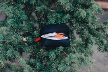 Logo trade reklaamkingitused foto: RCS taaskasutatud nubuck PU kotike esmaabikomplekt postitatav