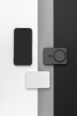 Logo trade ärikingi pilt: Magnetix RCS taaskasutatud plastist 5000 mah magnetjõupank