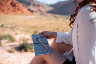 Logotrade firmakingituse foto: Bambusest lõpmatuse pliiats kustutuskummiga