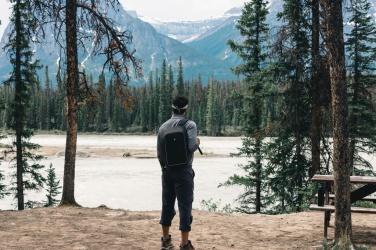 Logotrade firmakingitused pilt: Swiss Peak AWARE™ vargusvastane 15,6-tolline sülearvuti seljakott