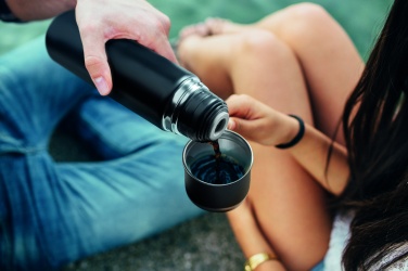 Logo trade reklaamkingitused foto: Kaheseinaline pudeli ja tassi komplekt