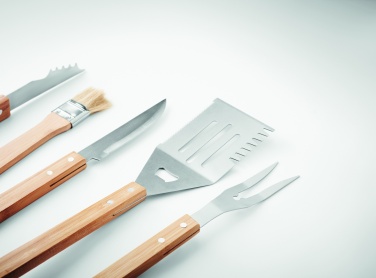 Logotrade ärikingituse foto: 5 grillitööriista kotis