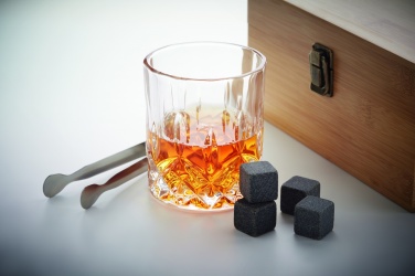 Logotrade reklaamkingi foto: Viskiklaaside komplekt puidust karbis