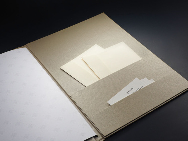 Logo trade ärikingi pilt: Hotelli juhis  1677280