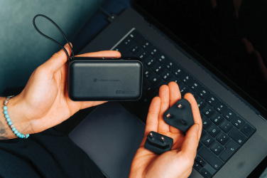 Logotrade reklaamkingituse foto: Urban Vitamin Eureka hübriid 10000mah akupank 65W