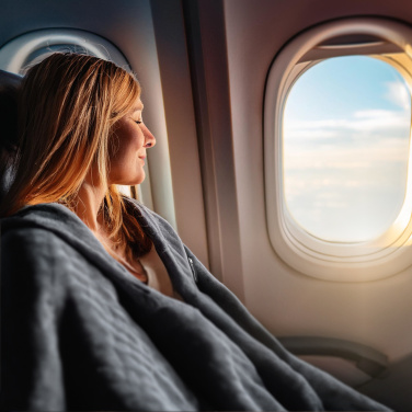 Logo trade ärikingi pilt: Tekk ja padi 2 in 1 AMIATA Schwarzwolf