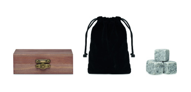 Logotrade reklaamtoote foto: 9 kivist jääkuubikute komplekt karbis ABERDEEN