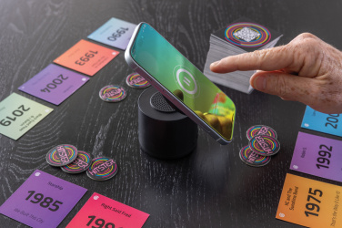 Logo trade firmakingid foto: Magpulse RCS taaskasutatud plastist 3W kõlar magnetilise hoidikuga