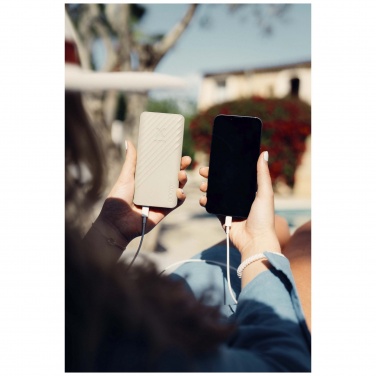 Logotrade mainostuotet kuva: Xtorm XG220 Go2 15 W:n ja 20 000 mAh:n pikalatausvirtalähde 