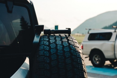 Logo trade mainoslahja ja liikelahja tuotekuva: Gear X korkean suorituskyvyn autotaskulamppu RCS alumiinista