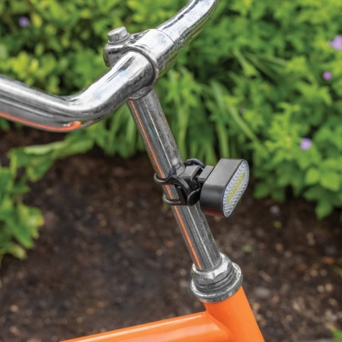 Logotrade mainoslahjat ja liikelahjat tuotekuva: Lumino RCS kierrätysmuovinen USB-ladattava pyörävalosarja