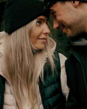 Logotrade liikelahja tuotekuva: Iqoniq Meru naisten liivi kierrätetystä polyesteristä