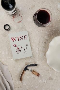 Logo trade mainoslahja kuva: VINGA Story of wine