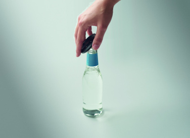 Logotrade mainoslahjat kuva: Puhelinpidike ja pullonavaaja