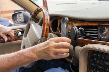 Logotrade liikelahjat kuva: PowerCruze RCS, 15 W magneettinen auton latausteline