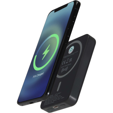 Logo trade liikelahja kuva: Acrab 5 000 mAh:n ja 15 W:n magneettinen langaton varavirtalähde, jossa 20 W:n PD – valmistettu kierrätetystä muovista