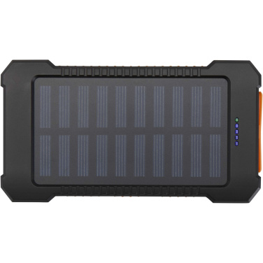 Logo trade mainostuote kuva: Altair 5 000 mAh:n ja 10 W:n kierrätysmuovista valmistettu kestävä aurinkoenergialla toimiva varavirtalähde, jossa on sisäänrakennettu taskulamppu