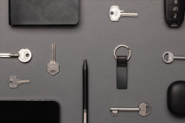 Logotrade verslo dovanos nuotrauka: Prabangus PU raktų pakabukas RCS perdirbto cinko lydinio