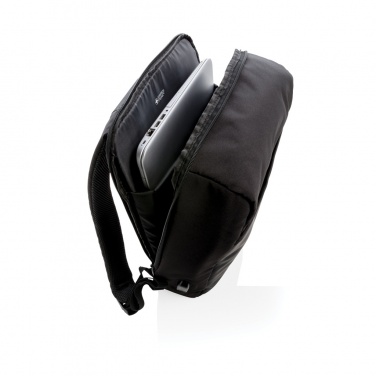 Logotrade reklaminės dovanos nuotrauka: Swiss Peak 15" nuo vagystės RFID ir USB kuprinė be PVC