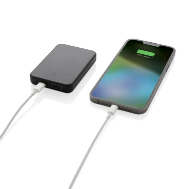 Logotrade reklaminiai produktai nuotrauka: Boostcore RCS perdirbto plastiko maitinimo blokas 5 000 mAh su USB C