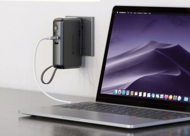 Logotrade verslo dovanos nuotrauka: Urban Vitamin Eureka hibridinis GANcharger 10000mah maitinimo blokas 65W