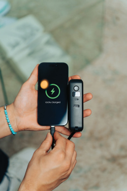 Logotrade verslo dovanos nuotrauka: Urban Vitamin Eureka hibridinis GANcharger 10000mah maitinimo blokas 65W