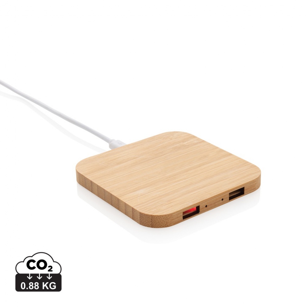 Logotrade biznesa dāvanas foto: Bambusa 5W bezvadu lādētājs ar USB