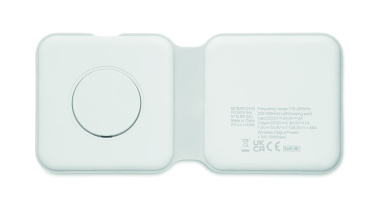 Logotrade Ideja dāvanas foto: 2 vienā salokāms lādētājs 15W