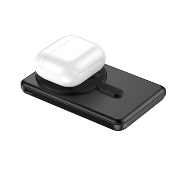 Logotrade korporatīvās dāvanas foto: Urban Vitamin Redwood 5in1 5000mah 20W PD magnētiskā jaudas banka