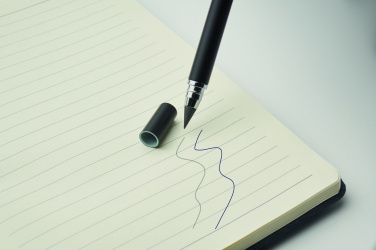 Logotrade logo dāvanas foto: A5 piezīmju grāmatiņa ar tālruņa turētāju