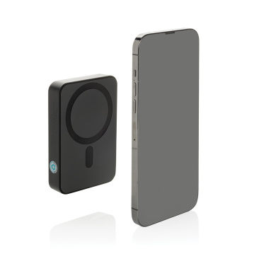 Logotrade dāvanas foto: Amporia RCS pārstrādātas plastmasas 10.000mAh magnētiskā pārnēsājamā baterija