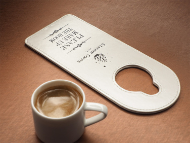 Логотрейд pекламные cувениры картинка: Информационная бирка на дверь в гостинице 1111119