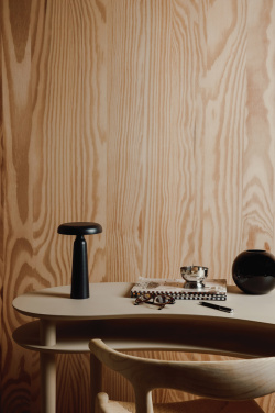 Логотрейд pекламные подарки картинка: Настольная лампа VINGA Avery RCS