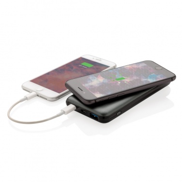 Logotrade kampanjprodukter bild: 10.000 mAh snabbladdande 10W trådlös powerbank med PD