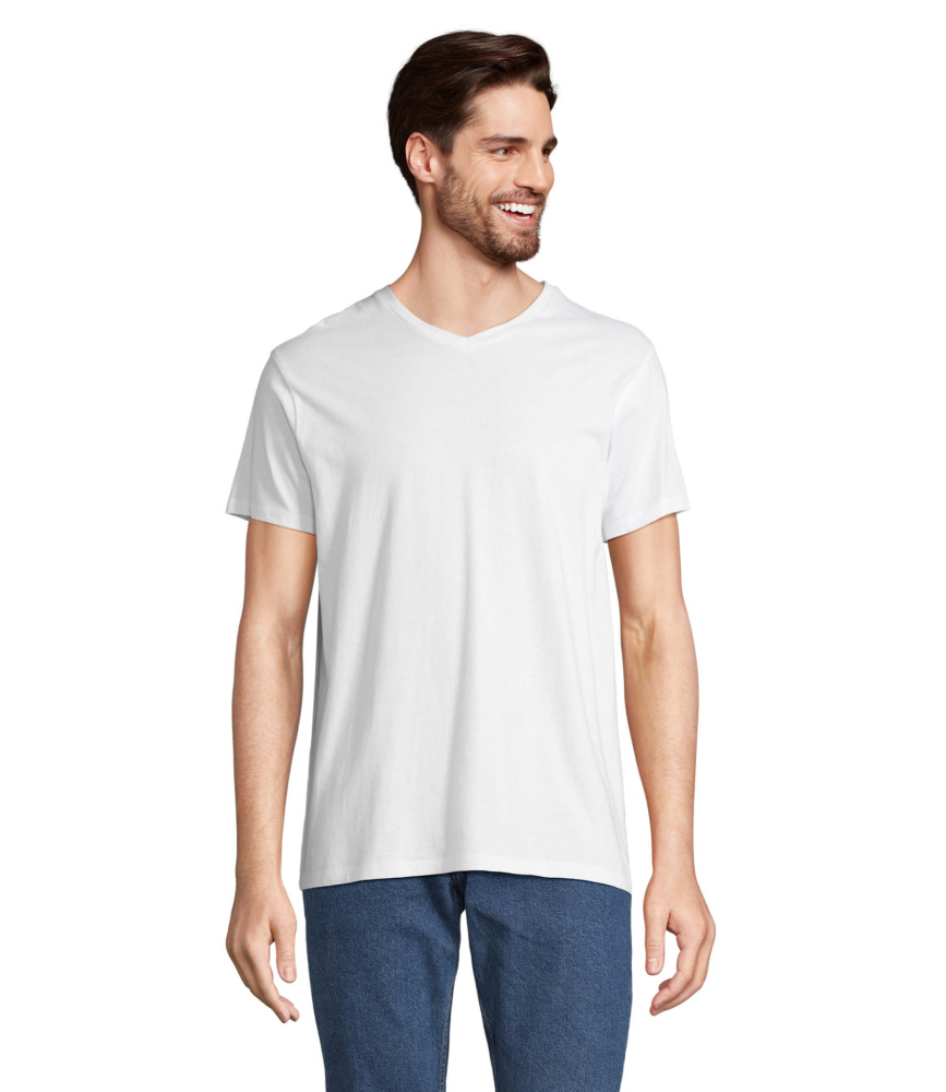 Logotrade kampanjprodukter bild: REGENT V  V-NECK T-SHIRT